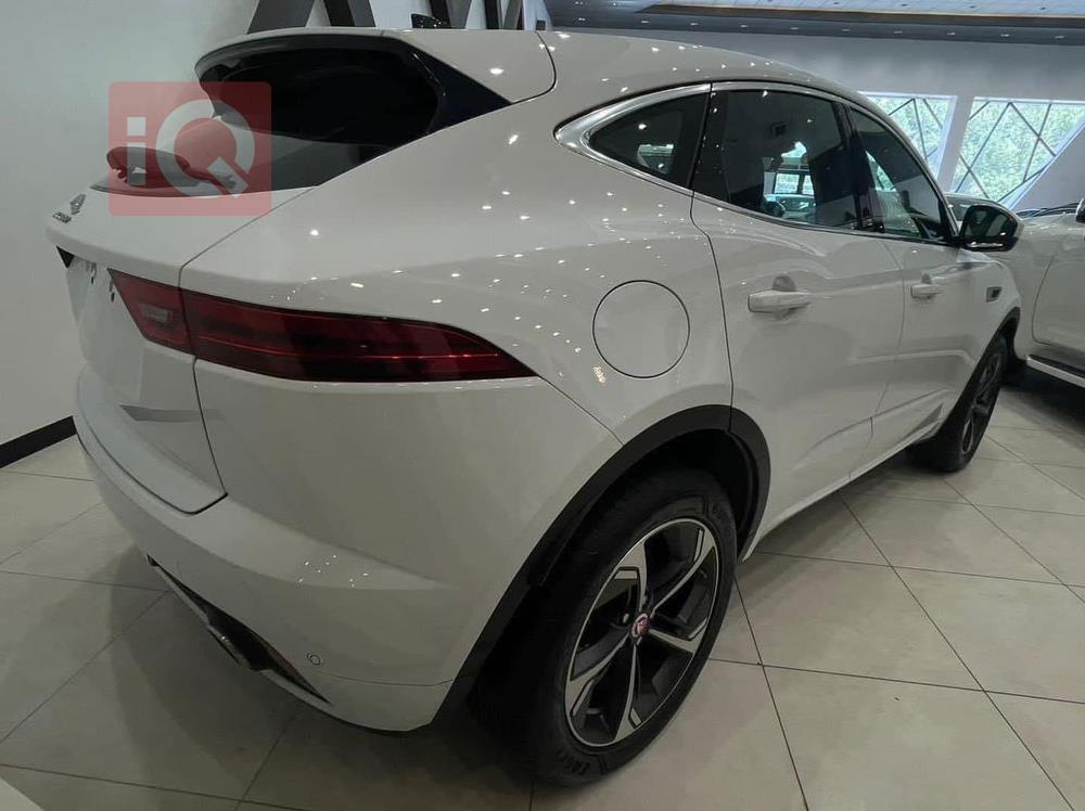 جاگوار E-Pace